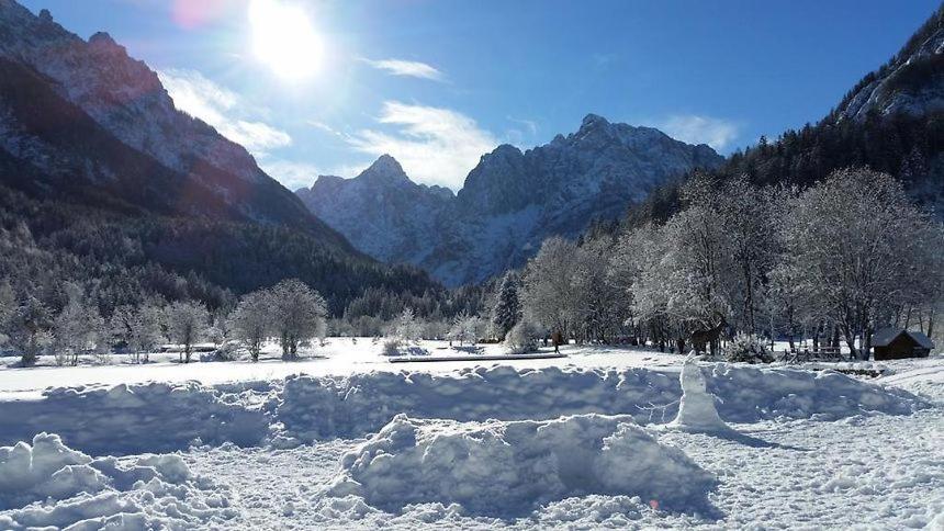 Rooms Barovc By The Lake Jasna Kranjska Gora Exterior foto The Karpathian Mountains