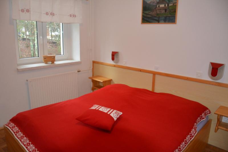 Rooms Barovc By The Lake Jasna Kranjska Gora Exterior foto A typical bedroom in a German youth hostel