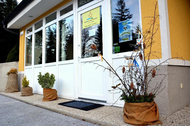 Rooms Barovc By The Lake Jasna Kranjska Gora Exterior foto Entrance of the museum