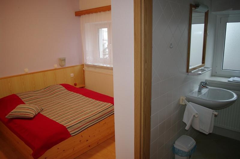 Rooms Barovc By The Lake Jasna Kranjska Gora Exterior foto A typical room at the hotel